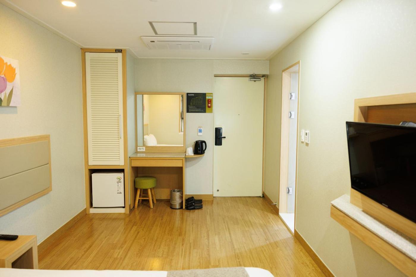 Jeju Robero Hotel Eksteriør billede